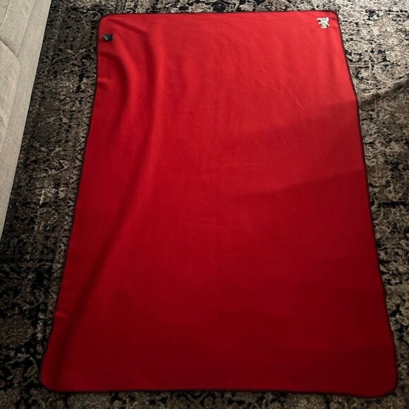 Lauren Ralph Lauren Embroidered Polo Bear Throw Blanket Red Fleece Whipstitch - Picture 4 of 6